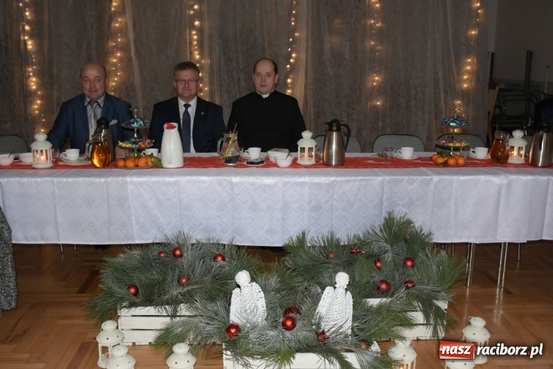 Zdjęcie w galerii na portalu naszraciborz.pl: Gdy pierwsza gwiazdka na niebie zabłyśnie...  wiadomości z regionu