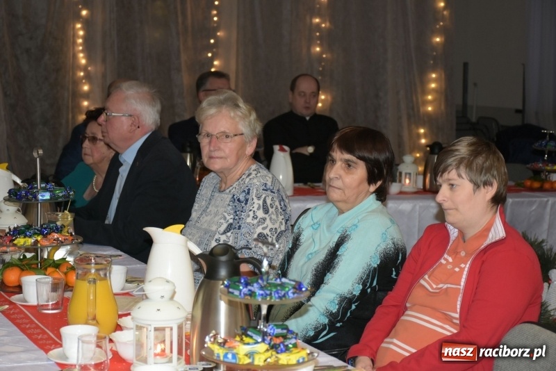 Zdjęcie w galerii na portalu naszraciborz.pl: Gdy pierwsza gwiazdka na niebie zabłyśnie...  wiadomości z regionu