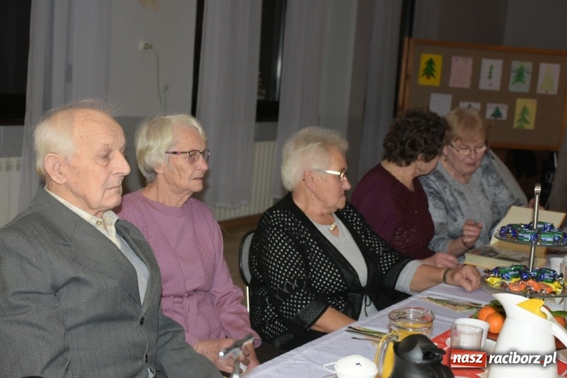 Zdjęcie w galerii na portalu naszraciborz.pl: Gdy pierwsza gwiazdka na niebie zabłyśnie...  wiadomości z regionu