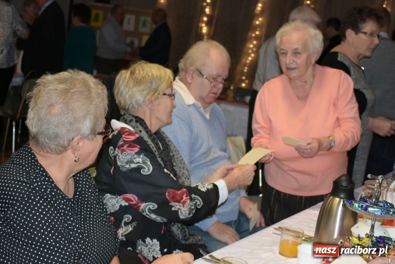 Zdjęcie w galerii na portalu naszraciborz.pl: Gdy pierwsza gwiazdka na niebie zabłyśnie...  wiadomości z regionu