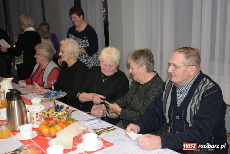 Zdjęcie w galerii na portalu naszraciborz.pl: Gdy pierwsza gwiazdka na niebie zabłyśnie...  wiadomości z regionu
