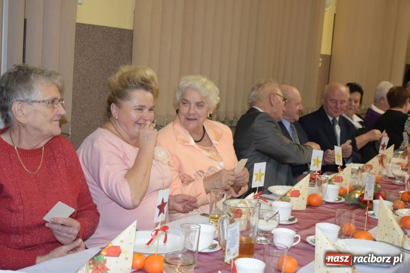 Zdjęcie w galerii na portalu naszraciborz.pl: Gdy pierwsza gwiazdka na niebie zabłyśnie...  wiadomości z regionu