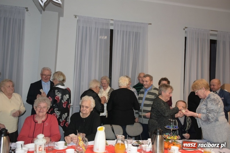Zdjęcie w galerii na portalu naszraciborz.pl: Gdy pierwsza gwiazdka na niebie zabłyśnie...  wiadomości z regionu