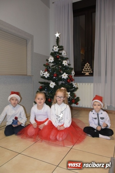 Zdjęcie w galerii na portalu naszraciborz.pl: Gdy pierwsza gwiazdka na niebie zabłyśnie...  wiadomości z regionu