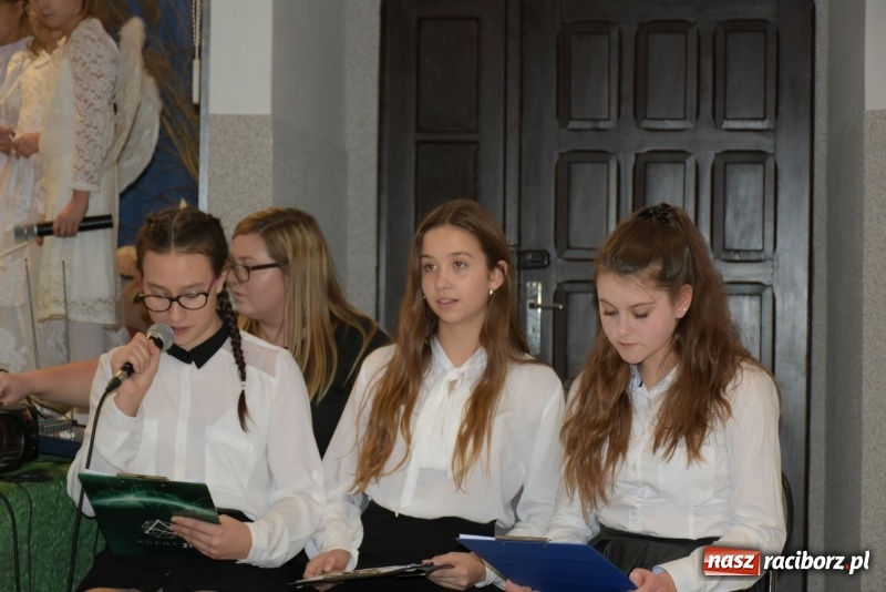 Zdjęcie w galerii na portalu naszraciborz.pl: Gdy pierwsza gwiazdka na niebie zabłyśnie...  wiadomości z regionu