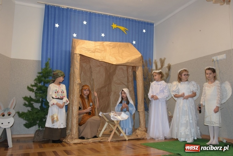 Zdjęcie w galerii na portalu naszraciborz.pl: Gdy pierwsza gwiazdka na niebie zabłyśnie...  wiadomości z regionu