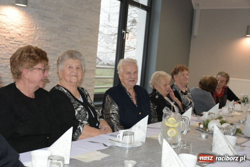 Zdjęcie w galerii na portalu naszraciborz.pl: Gdy pierwsza gwiazdka na niebie zabłyśnie...  wiadomości z regionu