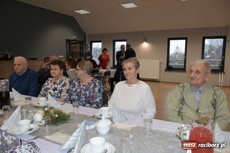 Zdjęcie w galerii na portalu naszraciborz.pl: Gdy pierwsza gwiazdka na niebie zabłyśnie...  wiadomości z regionu