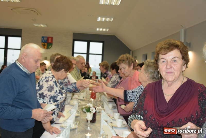 Zdjęcie w galerii na portalu naszraciborz.pl: Gdy pierwsza gwiazdka na niebie zabłyśnie...  wiadomości z regionu