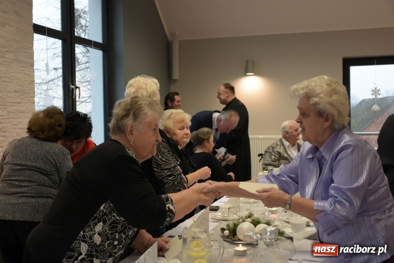 Zdjęcie w galerii na portalu naszraciborz.pl: Gdy pierwsza gwiazdka na niebie zabłyśnie...  wiadomości z regionu