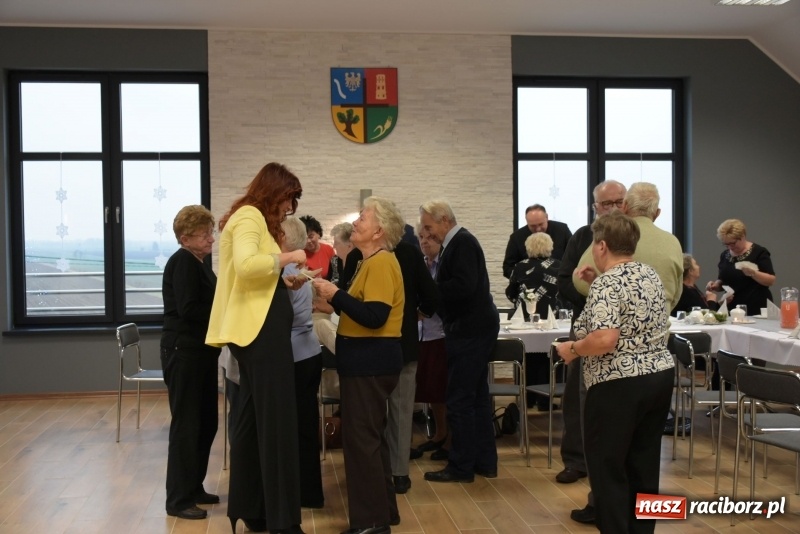 Zdjęcie w galerii na portalu naszraciborz.pl: Gdy pierwsza gwiazdka na niebie zabłyśnie...  wiadomości z regionu