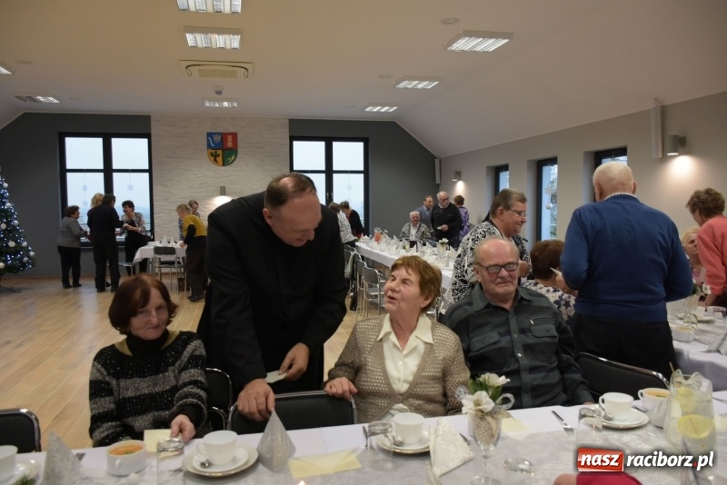 Zdjęcie w galerii na portalu naszraciborz.pl: Gdy pierwsza gwiazdka na niebie zabłyśnie...  wiadomości z regionu