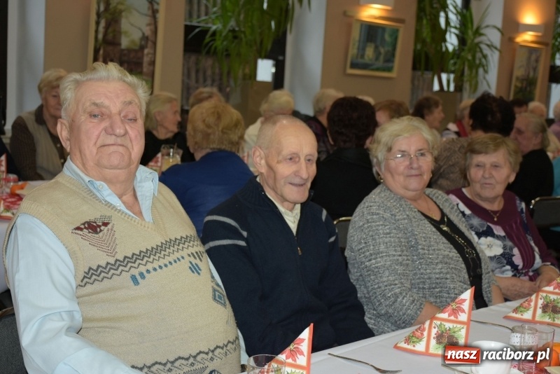 Zdjęcie w galerii na portalu naszraciborz.pl: Gdy pierwsza gwiazdka na niebie zabłyśnie...  wiadomości z regionu