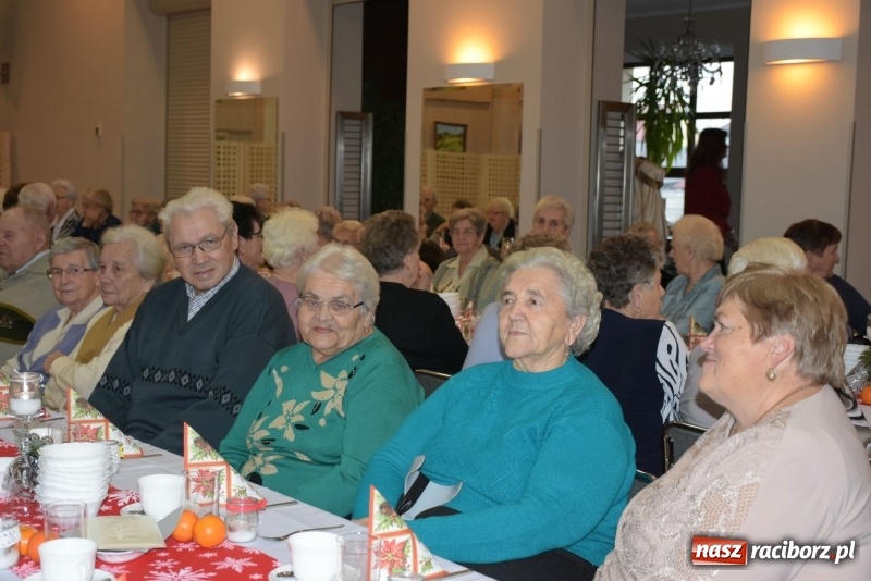 Zdjęcie w galerii na portalu naszraciborz.pl: Gdy pierwsza gwiazdka na niebie zabłyśnie...  wiadomości z regionu