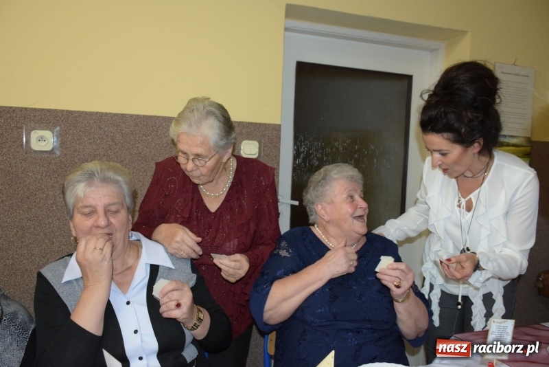 Zdjęcie w galerii na portalu naszraciborz.pl: Gdy pierwsza gwiazdka na niebie zabłyśnie...  wiadomości z regionu