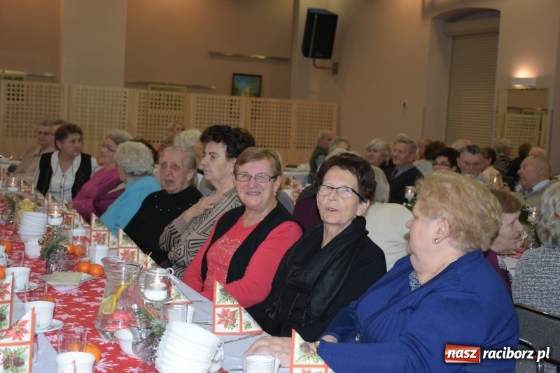 Zdjęcie w galerii na portalu naszraciborz.pl: Gdy pierwsza gwiazdka na niebie zabłyśnie...  wiadomości z regionu