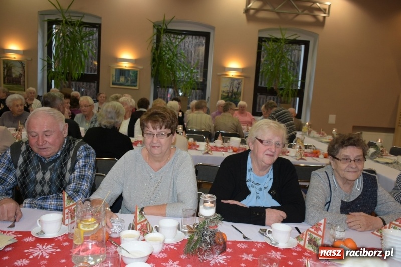 Zdjęcie w galerii na portalu naszraciborz.pl: Gdy pierwsza gwiazdka na niebie zabłyśnie...  wiadomości z regionu