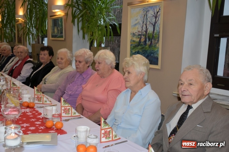 Zdjęcie w galerii na portalu naszraciborz.pl: Gdy pierwsza gwiazdka na niebie zabłyśnie...  wiadomości z regionu