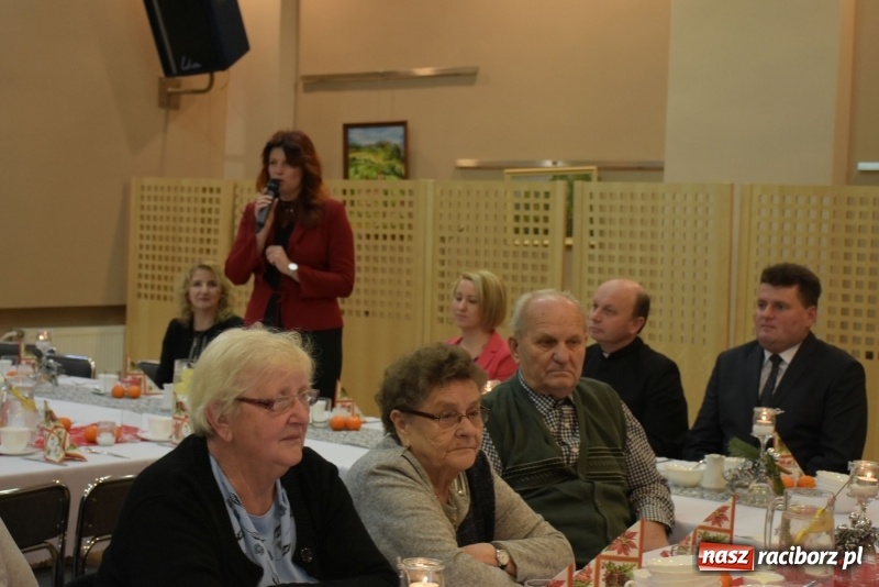 Zdjęcie w galerii na portalu naszraciborz.pl: Gdy pierwsza gwiazdka na niebie zabłyśnie...  wiadomości z regionu