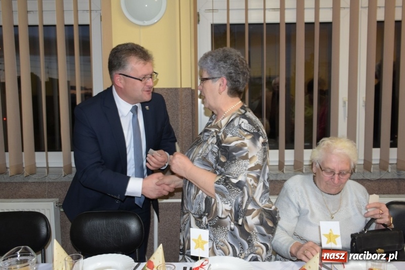 Zdjęcie w galerii na portalu naszraciborz.pl: Gdy pierwsza gwiazdka na niebie zabłyśnie...  wiadomości z regionu