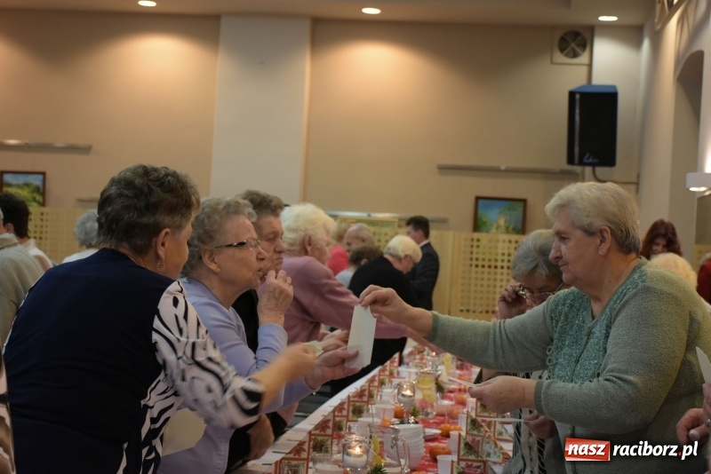 Zdjęcie w galerii na portalu naszraciborz.pl: Gdy pierwsza gwiazdka na niebie zabłyśnie...  wiadomości z regionu