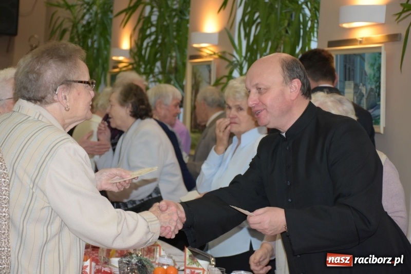 Zdjęcie w galerii na portalu naszraciborz.pl: Gdy pierwsza gwiazdka na niebie zabłyśnie...  wiadomości z regionu