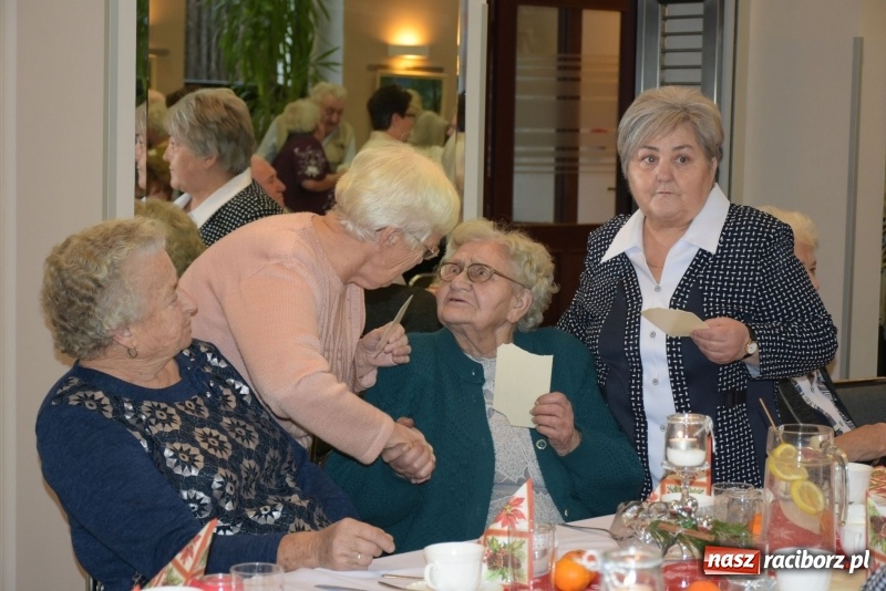 Zdjęcie w galerii na portalu naszraciborz.pl: Gdy pierwsza gwiazdka na niebie zabłyśnie...  wiadomości z regionu