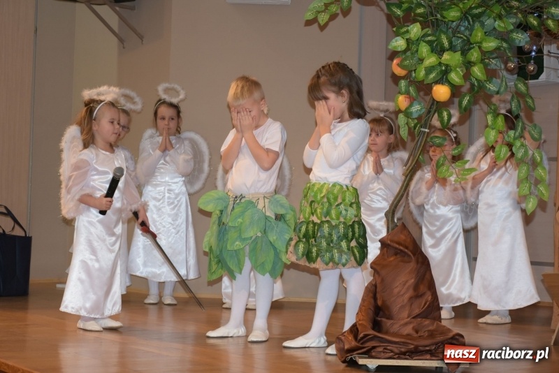 Zdjęcie w galerii na portalu naszraciborz.pl: Gdy pierwsza gwiazdka na niebie zabłyśnie...  wiadomości z regionu