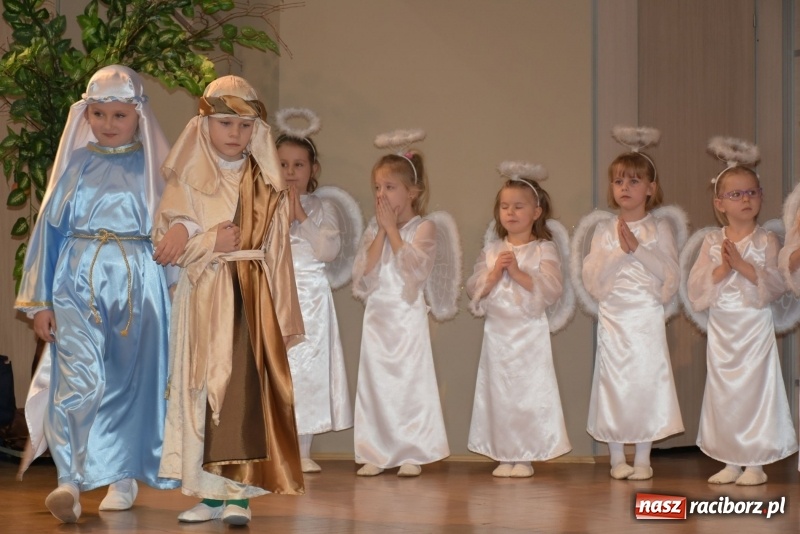 Zdjęcie w galerii na portalu naszraciborz.pl: Gdy pierwsza gwiazdka na niebie zabłyśnie...  wiadomości z regionu