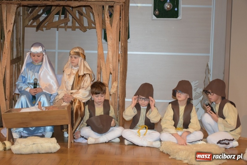 Zdjęcie w galerii na portalu naszraciborz.pl: Gdy pierwsza gwiazdka na niebie zabłyśnie...  wiadomości z regionu