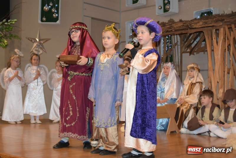 Zdjęcie w galerii na portalu naszraciborz.pl: Gdy pierwsza gwiazdka na niebie zabłyśnie...  wiadomości z regionu