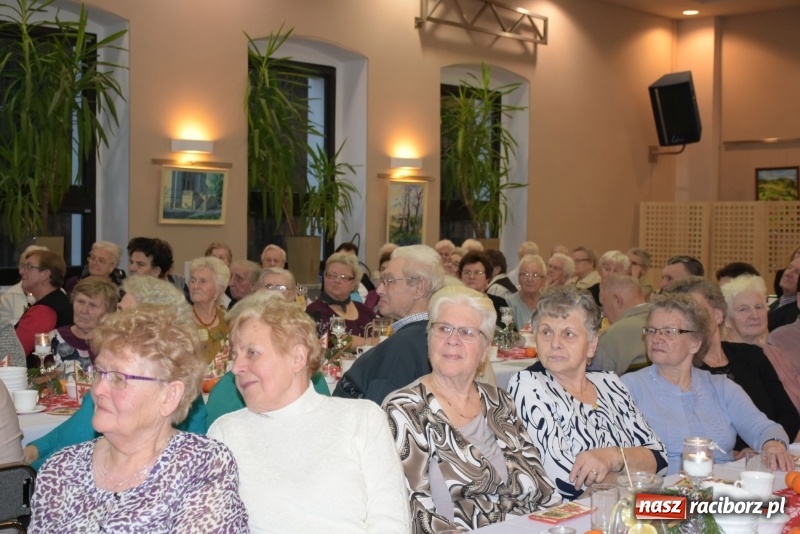 Zdjęcie w galerii na portalu naszraciborz.pl: Gdy pierwsza gwiazdka na niebie zabłyśnie...  wiadomości z regionu