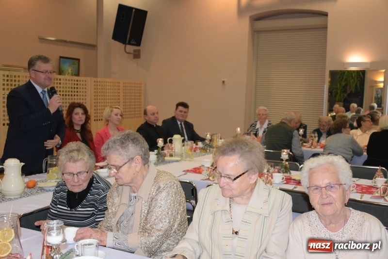Zdjęcie w galerii na portalu naszraciborz.pl: Gdy pierwsza gwiazdka na niebie zabłyśnie...  wiadomości z regionu