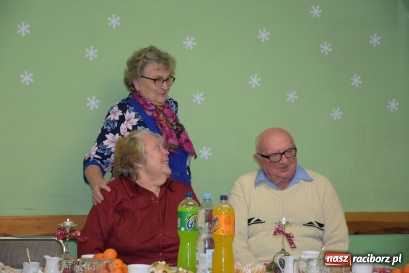 Zdjęcie w galerii na portalu naszraciborz.pl: Gdy pierwsza gwiazdka na niebie zabłyśnie...  wiadomości z regionu