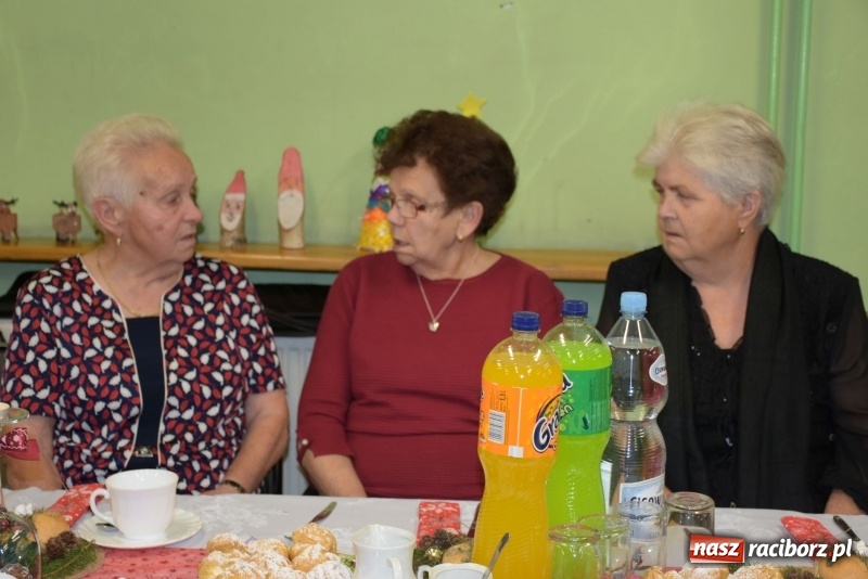 Zdjęcie w galerii na portalu naszraciborz.pl: Gdy pierwsza gwiazdka na niebie zabłyśnie...  wiadomości z regionu