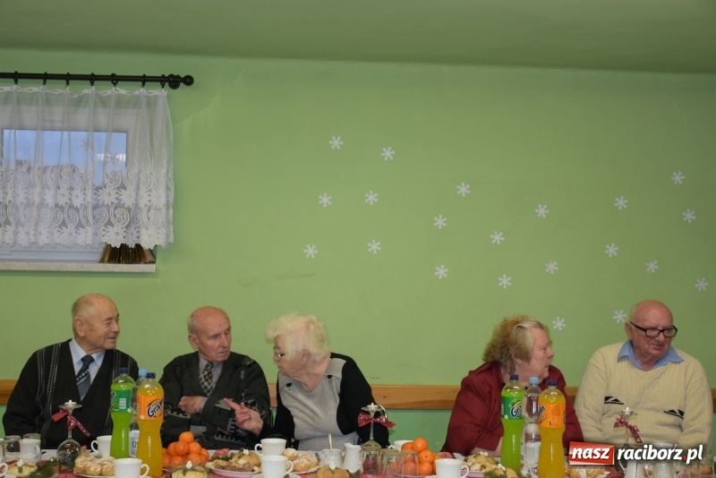 Zdjęcie w galerii na portalu naszraciborz.pl: Gdy pierwsza gwiazdka na niebie zabłyśnie...  wiadomości z regionu