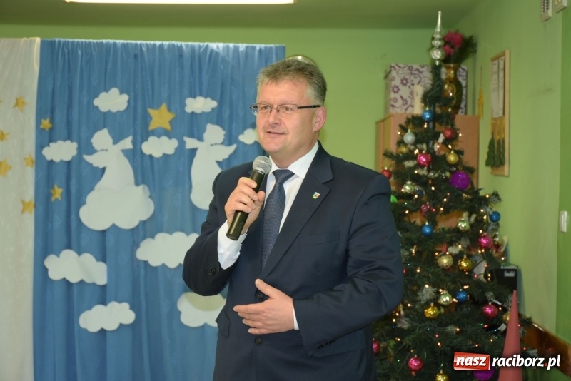 Zdjęcie w galerii na portalu naszraciborz.pl: Gdy pierwsza gwiazdka na niebie zabłyśnie...  wiadomości z regionu