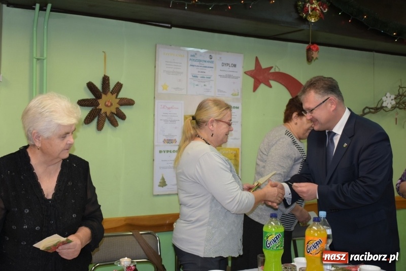 Zdjęcie w galerii na portalu naszraciborz.pl: Gdy pierwsza gwiazdka na niebie zabłyśnie...  wiadomości z regionu