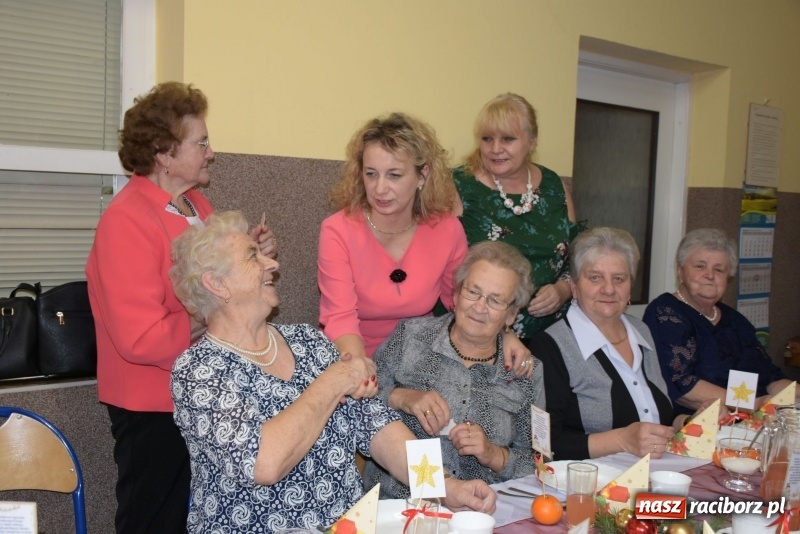 Zdjęcie w galerii na portalu naszraciborz.pl: Gdy pierwsza gwiazdka na niebie zabłyśnie...  wiadomości z regionu