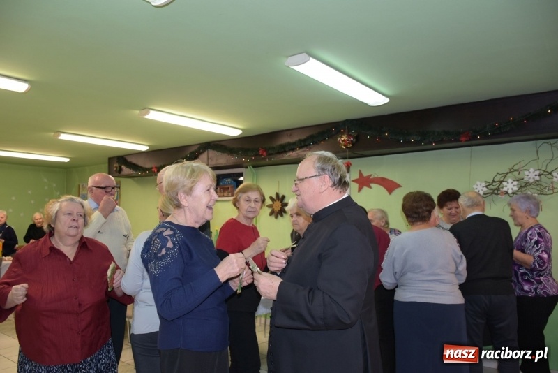 Zdjęcie w galerii na portalu naszraciborz.pl: Gdy pierwsza gwiazdka na niebie zabłyśnie...  wiadomości z regionu