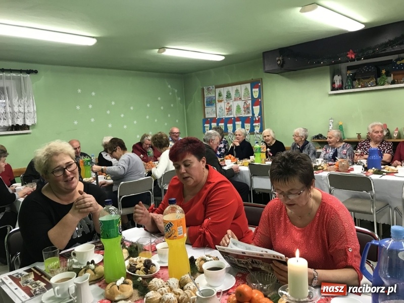 Zdjęcie w galerii na portalu naszraciborz.pl: Gdy pierwsza gwiazdka na niebie zabłyśnie...  wiadomości z regionu