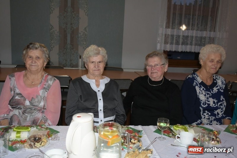 Zdjęcie w galerii na portalu naszraciborz.pl: Gdy pierwsza gwiazdka na niebie zabłyśnie...  wiadomości z regionu