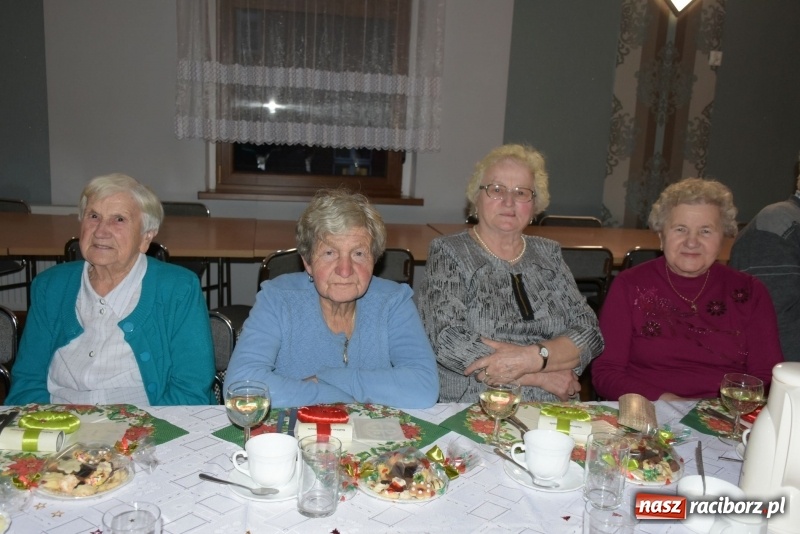 Zdjęcie w galerii na portalu naszraciborz.pl: Gdy pierwsza gwiazdka na niebie zabłyśnie...  wiadomości z regionu