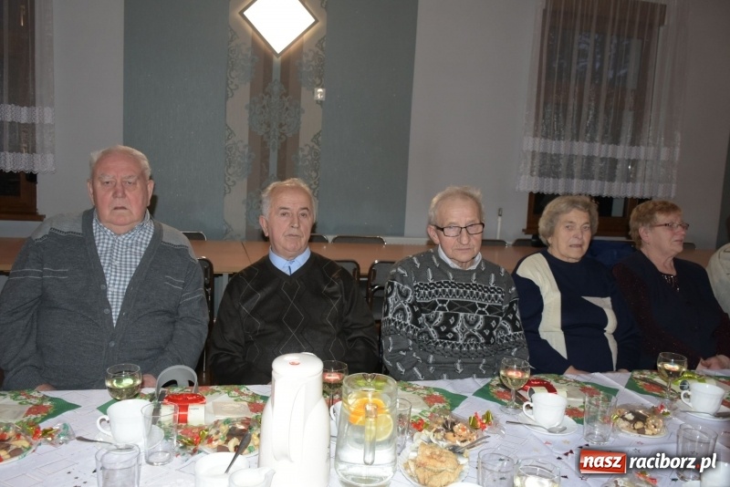 Zdjęcie w galerii na portalu naszraciborz.pl: Gdy pierwsza gwiazdka na niebie zabłyśnie...  wiadomości z regionu