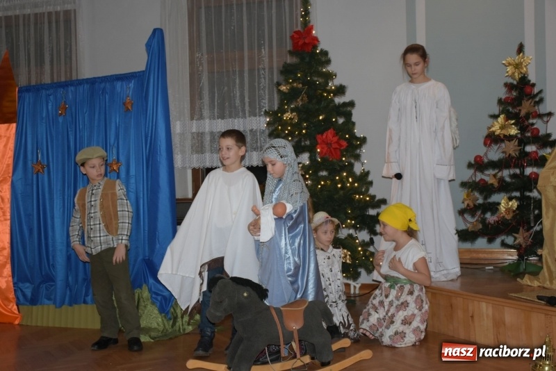 Zdjęcie w galerii na portalu naszraciborz.pl: Gdy pierwsza gwiazdka na niebie zabłyśnie...  wiadomości z regionu