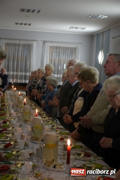 Zdjęcie w galerii na portalu naszraciborz.pl: Gdy pierwsza gwiazdka na niebie zabłyśnie...  wiadomości z regionu