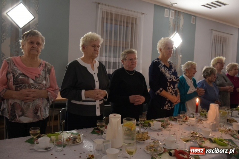 Zdjęcie w galerii na portalu naszraciborz.pl: Gdy pierwsza gwiazdka na niebie zabłyśnie...  wiadomości z regionu