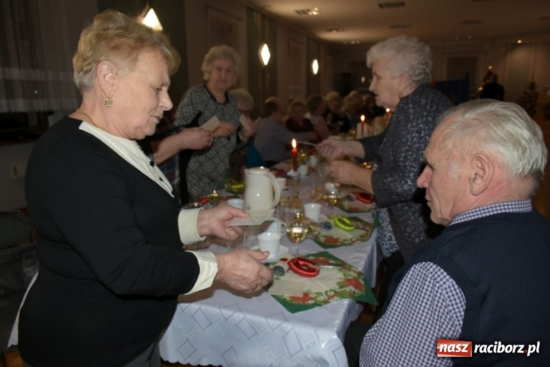 Zdjęcie w galerii na portalu naszraciborz.pl: Gdy pierwsza gwiazdka na niebie zabłyśnie...  wiadomości z regionu