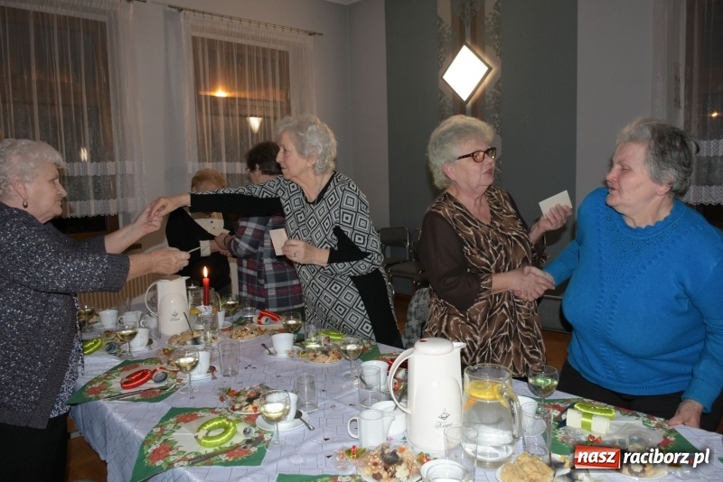 Zdjęcie w galerii na portalu naszraciborz.pl: Gdy pierwsza gwiazdka na niebie zabłyśnie...  wiadomości z regionu