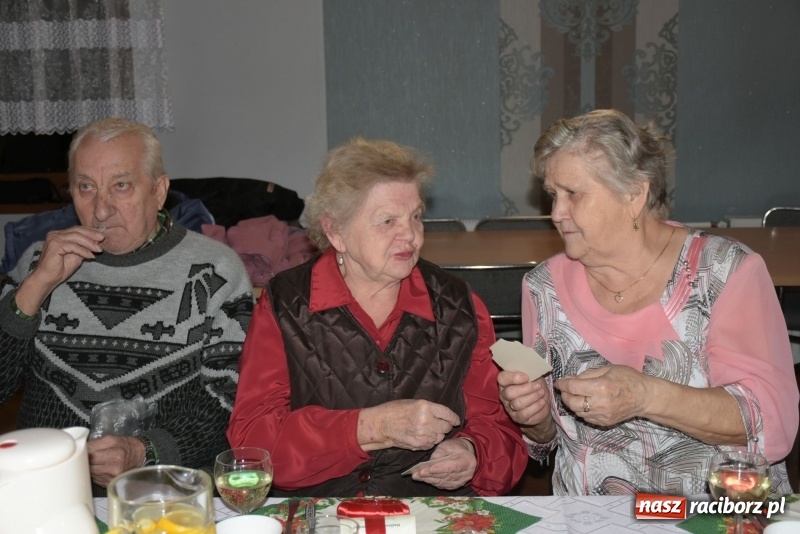 Zdjęcie w galerii na portalu naszraciborz.pl: Gdy pierwsza gwiazdka na niebie zabłyśnie...  wiadomości z regionu